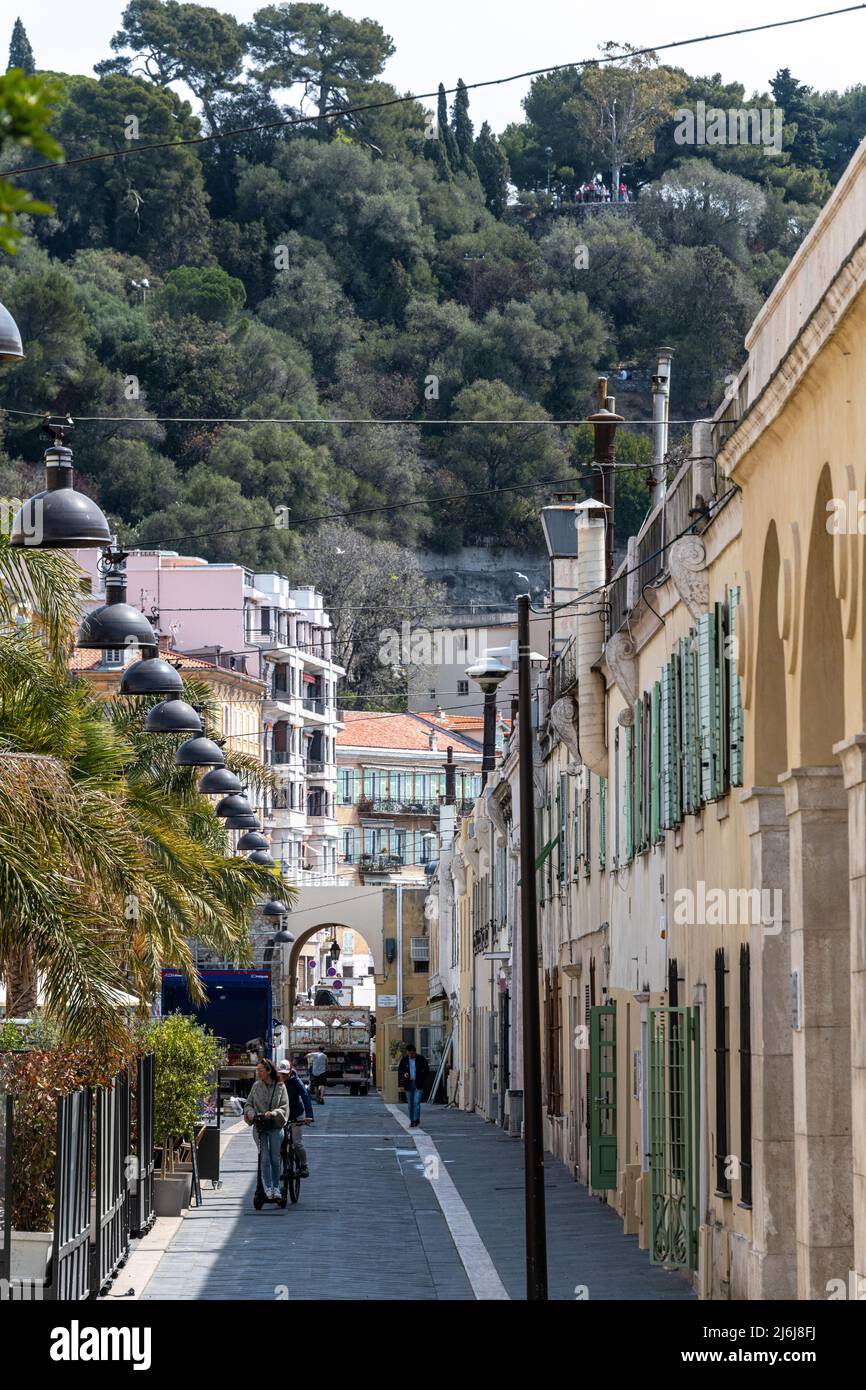 Une vue vers le bas Cr Jacques Chirac à Nice France. Banque D'Images