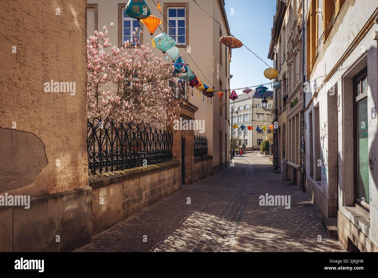 Luxembourg/avril 2022: Vie de rue dans la capitale du Grand-Duché Banque D'Images