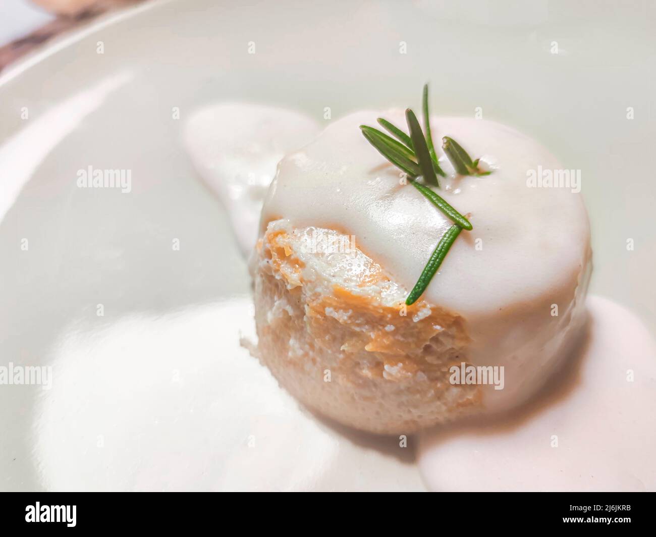 Flan de citrouille au coeur de gorgonzola, cuisine italienne Banque D'Images