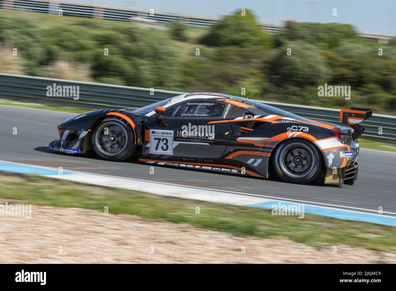 30 avril 2022. Estoril, Portugal. Le Kessel Racing #73 - Ferrari 488 GT3 EVO, conduit par Roman Ziemian (GBR) et Axcil Jefferies (ZWE) en action pendant le Round 1 de l'International GT Open © Alexandre de Sousa/Alay Live News Banque D'Images