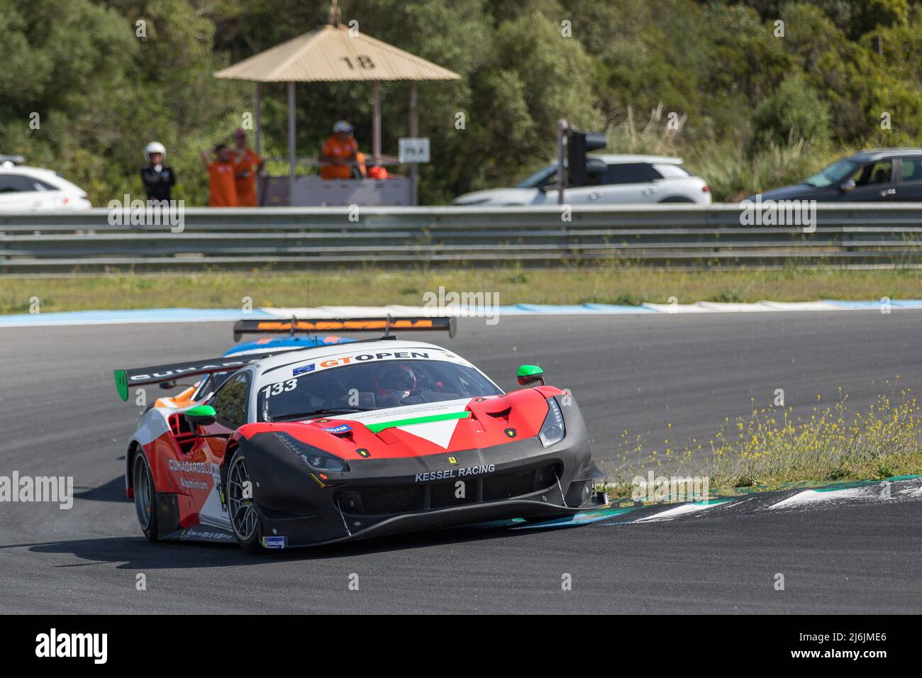 30 avril 2022. Estoril, Portugal. Le Kessel Racing #133 - Ferrari 488 GT3 EVO, conduit par Murat Ruhi Cuhadaroglu (TUR) et David Fumanelli (GBR) en action pendant le Round 1 de l'International GT Open © Alexandre de Sousa/Alay Live News Banque D'Images