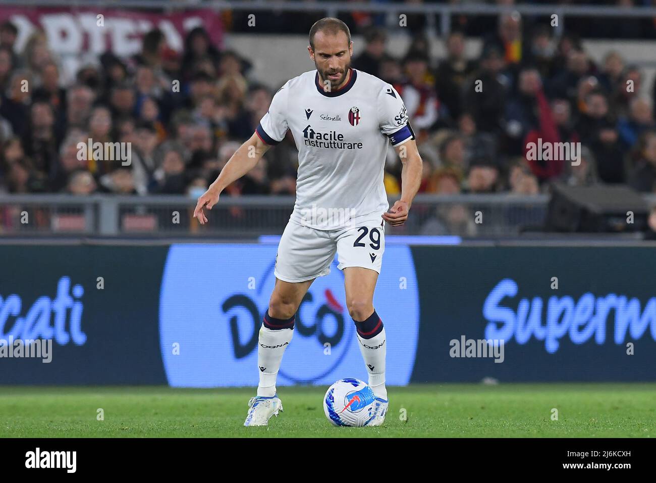 01st mai 2022 ; Stade Olympique, Rome, Italie ; Serie Un championnat de football, Roma contre Bologne ; Lorenzo de Silvestri de Bologne Banque D'Images