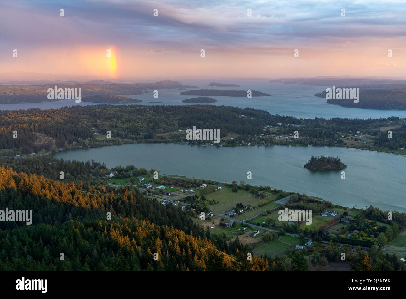 Le mont Erie est le plus haut sommet de la région d'Anacortes dans l'État de Washington Banque D'Images