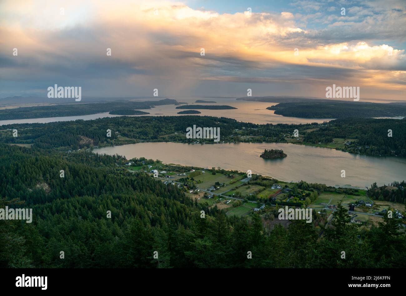 Le mont Erie est le plus haut sommet de la région d'Anacortes dans l'État de Washington Banque D'Images