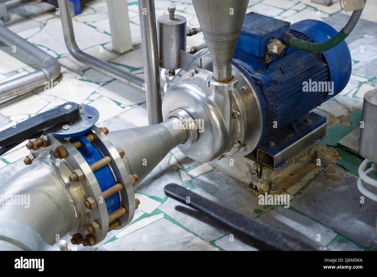 Pompes rotatives à palettes puissantes en acier anti-corrosion gris Banque D'Images