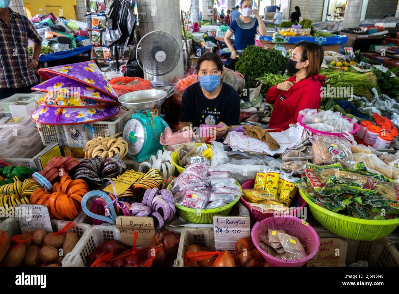 Stands de nourriture au marché de légumes de Serian, Serian, Sarawak