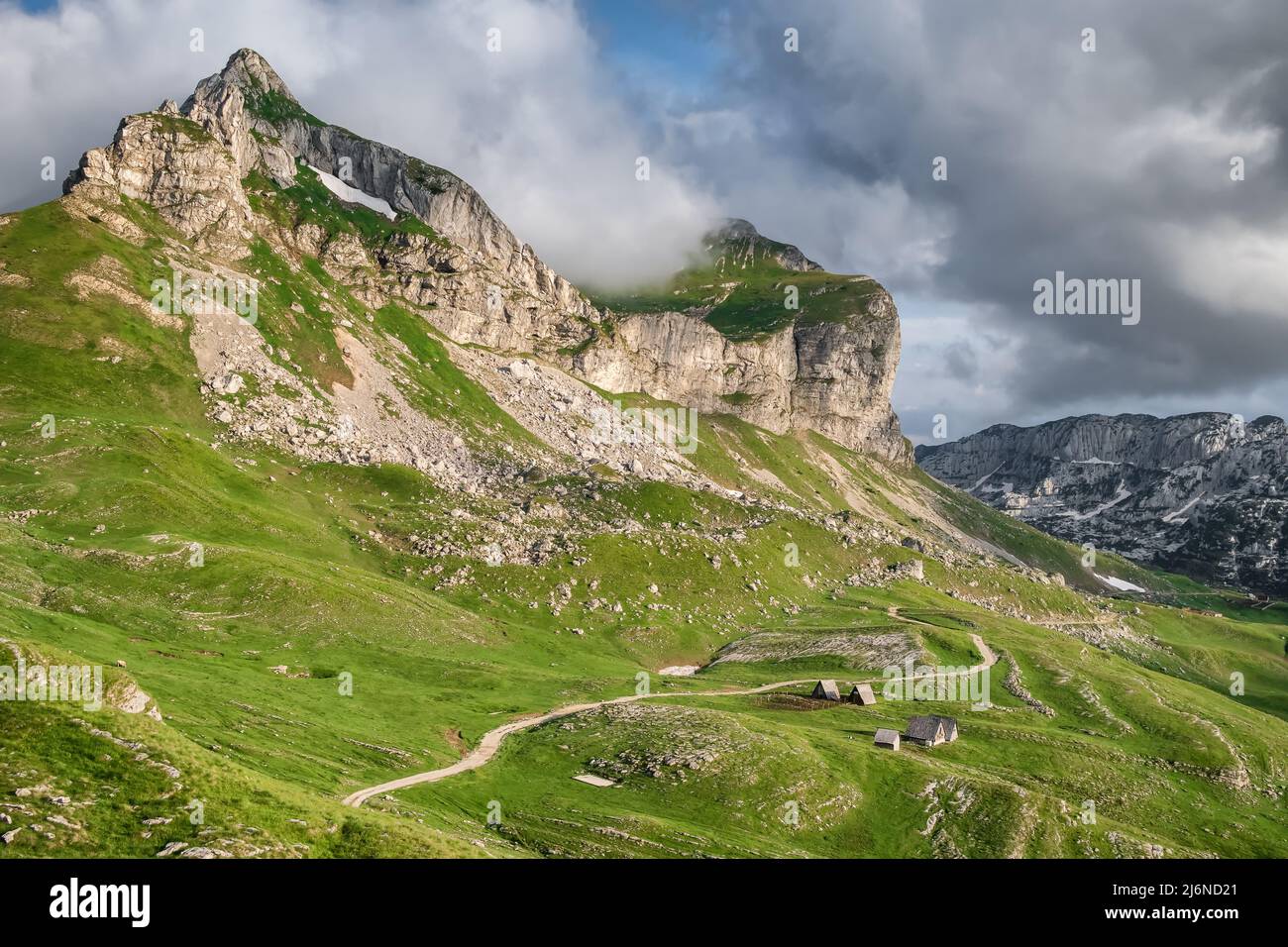 Le col de Sedlo est le plus haut col du Monténégro. Banque D'Images