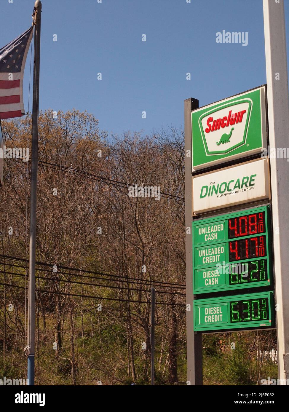 Station-service annonçant des prix élevés de l'essence aux États-Unis dans le New Jersey Banque D'Images