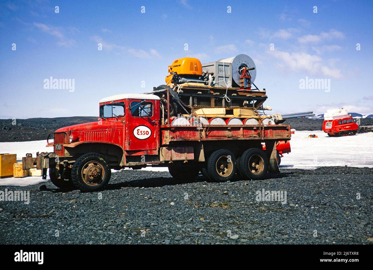 Camion Esso 2½ tonne 6×6 avec équipement de forage, Islande, 1972 Banque D'Images