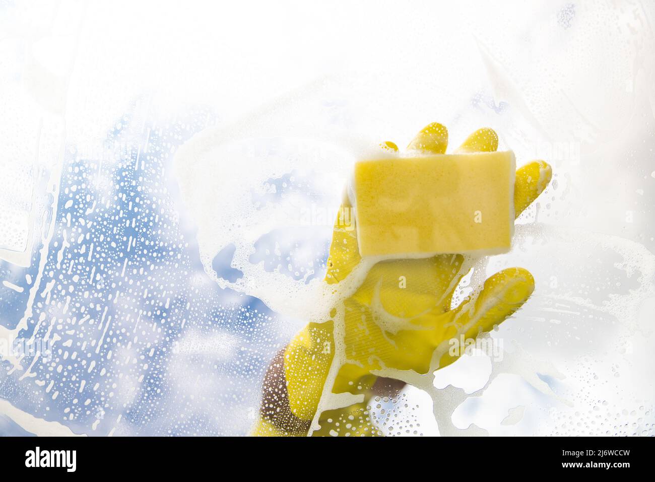 Nettoyant pour vitres avec éponge pour vitre de nettoyage, image de l' appareil de nettoyage Photo Stock - Alamy