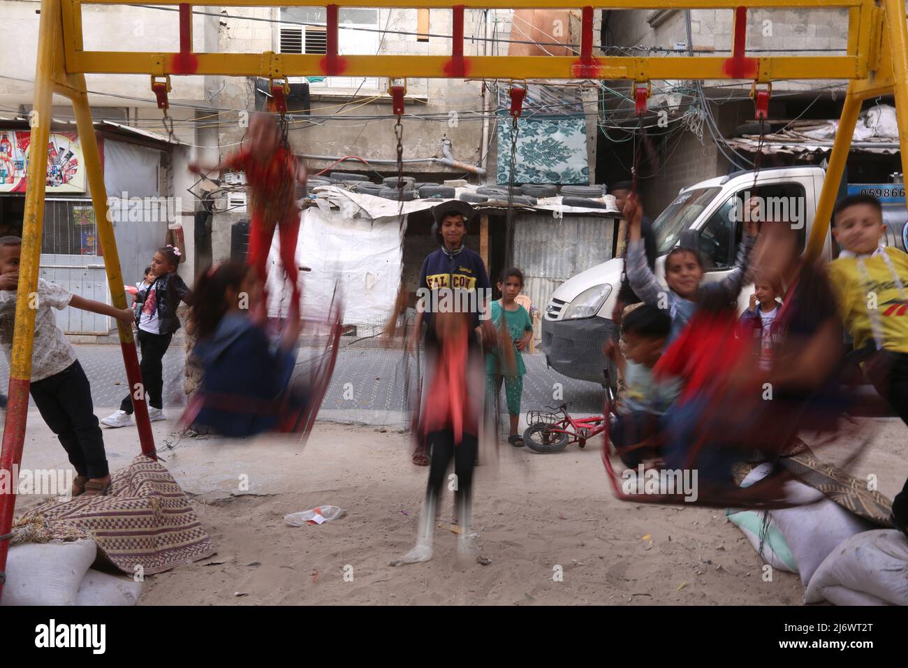3 mai 2022, Gaza, bande de Gaza, Palestine : les enfants palestiniens célèbrent Eid al-Fitr dans la ville de Gaza. (Credit image: © Samar Abu Elof/ZUMA Press Wire) Banque D'Images