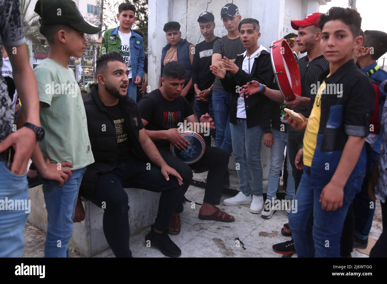 3 mai 2022, Gaza, bande de Gaza, Palestine : les enfants palestiniens célèbrent Eid al-Fitr dans la ville de Gaza. (Credit image: © Samar Abu Elof/ZUMA Press Wire) Banque D'Images