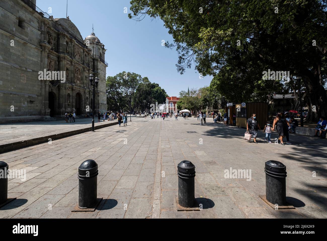 La vie quotidienne des gens sur la place principale du centre-ville d'Oaxaca. Oaxaca, Mexique Banque D'Images