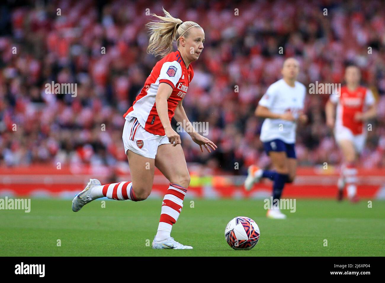 Londres, Royaume-Uni. 04th mai 2022. Beth Mead d'Arsenal femmes en action pendant le jeu. Barclays FA Women's super League match, Arsenal Women contre Tottenham Hotspur Women au stade Emirates de Londres le mercredi 4th mai 2022. Cette image ne peut être utilisée qu'à des fins éditoriales. Utilisation éditoriale uniquement, licence requise pour une utilisation commerciale. Aucune utilisation dans les Paris, les jeux ou les publications d'un seul club/ligue/joueur.pic par Steffan Bowen/Andrew Orchard sports Photography/Alay Live News crédit: Andrew Orchard sports Photography/Alay Live News Banque D'Images