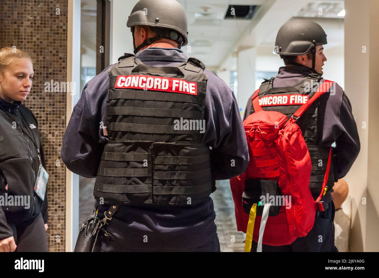 Active Shooter hostile Event Response (ASHER) Drill. Sudbury, Massachusetts. 4th mai 2022. Concord, Sudbury, Lincoln, Wayland, pompiers et policiers Banque D'Images