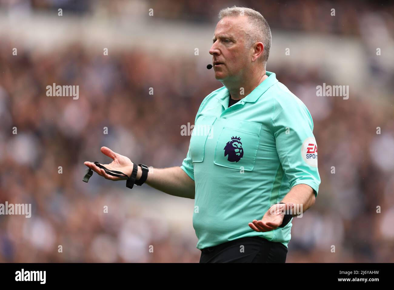 Arbitre, Jonathan Moss - Tottenham Hotspur v Leicester City, Premier League, Tottenham Hotspur Stadium, Londres, Royaume-Uni - 1st mai 2022 utilisation éditoriale uniquement - des restrictions DataCo s'appliquent Banque D'Images