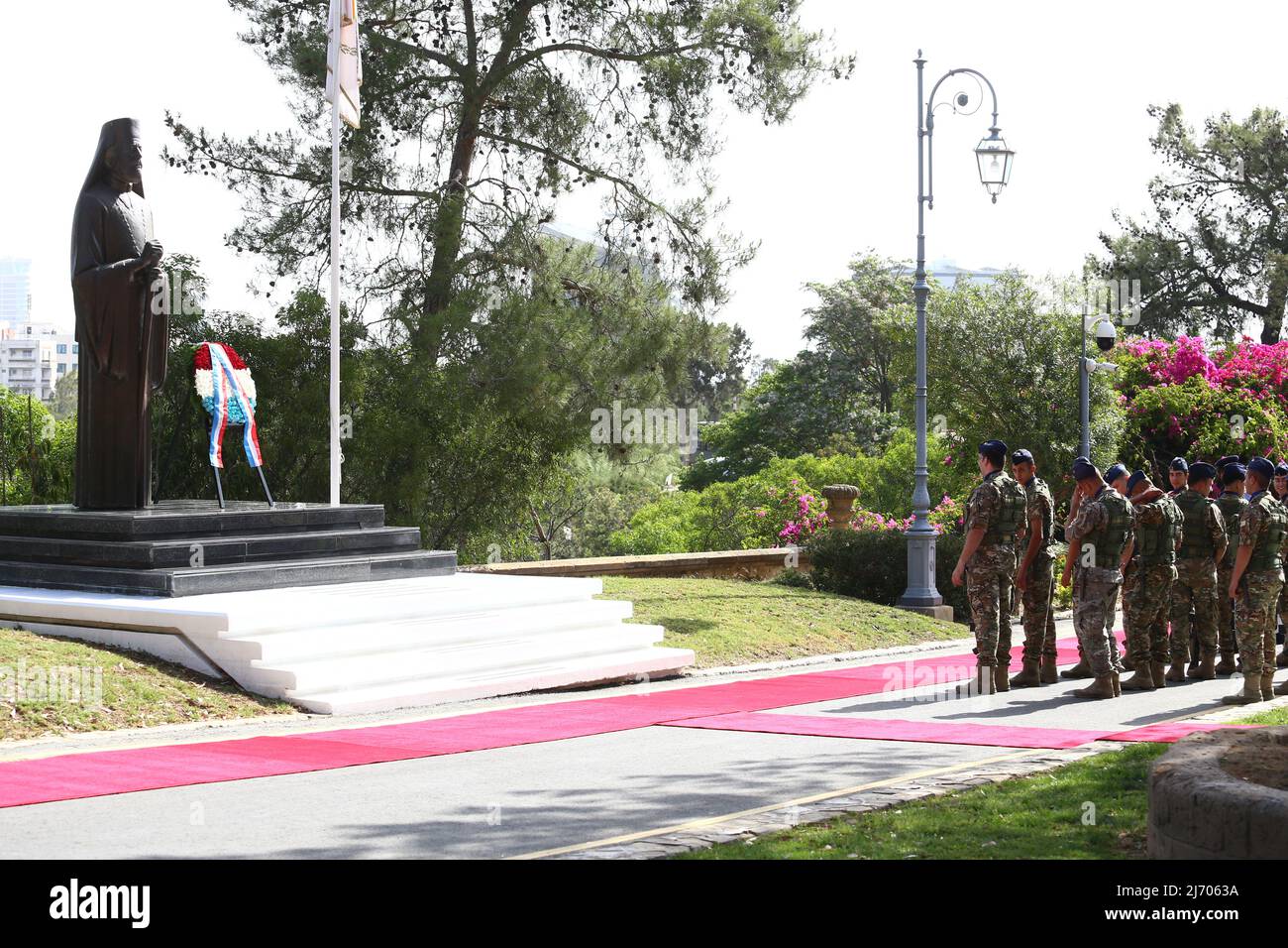 Le détachement militaire est prêt pour l'arrivée de Xavier Bettel, Nicosie, Chypre, le 5 mai 2022. Le Premier ministre luxembourgeois, M. Xavier Bettel, se rend à Chypre et est reçu par le Président de la République, M. Nicos Anastasiades, au Palais présidentiel. (Photo de Kostas Pikoulas/Sipa USA). Banque D'Images