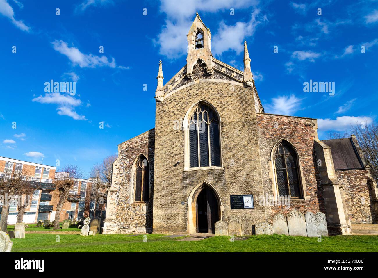Extérieur de pierre et de brique All Saints Church South Lynn à King's Lynn, Norfolk, Royaume-Uni Banque D'Images