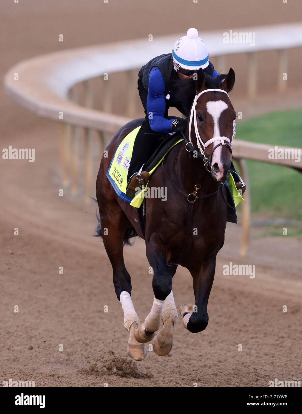 Louisville, Kentucky. Le 5 mai 2022, Kentucky Derby, un Zozos plein d'espoir, se galpe sur la piste pendant les entraînements matinaux, alors qu'ils se préparent pour la course de the148th des Kentucky Oaks à Churchill Downs le jeudi 5 mai 2022 à Louisville, Kentucky. Photo de John Sommers II/UPI Banque D'Images