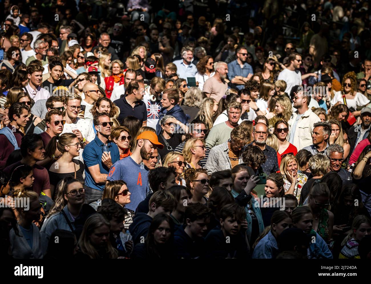 2022-05-05 16:20:23 HAARLEM - Fête célébrant le public pendant la Pop de libération dans Haarlem. REMKO DE WAAL pays-bas hors - belgique hors Banque D'Images