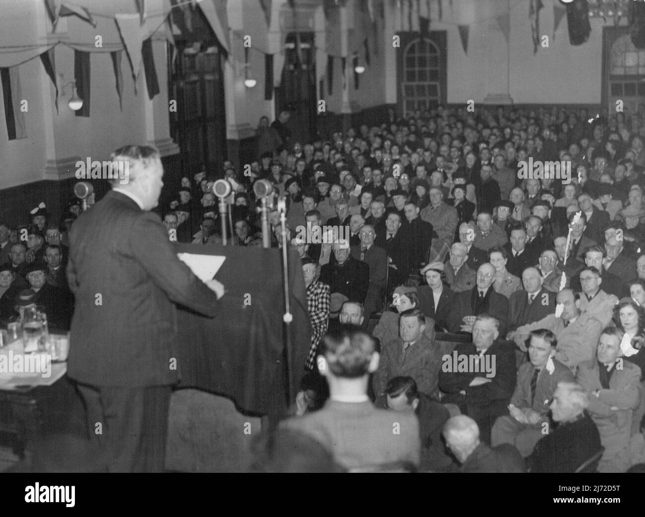 M. Menzies, chef du parti libéral, prononce son discours politique à Camberwell. 20 août 1946. Banque D'Images