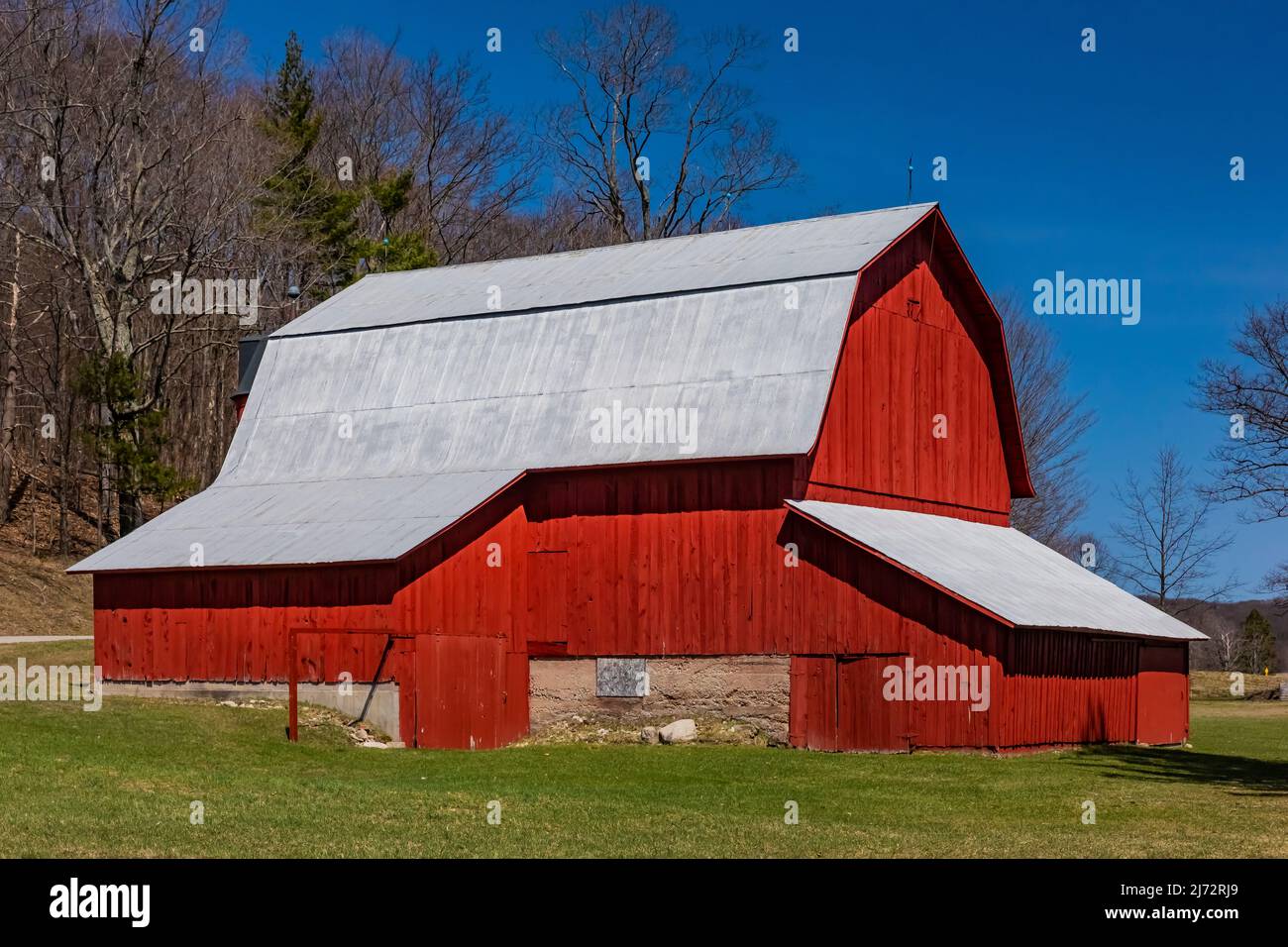 Grange pour la ferme Charles Olsen dans le quartier historique rural de Port Oneida, avec des granges et des dépendances préservées, dans Sleeping Bear Dunes National Lakeshore, M Banque D'Images