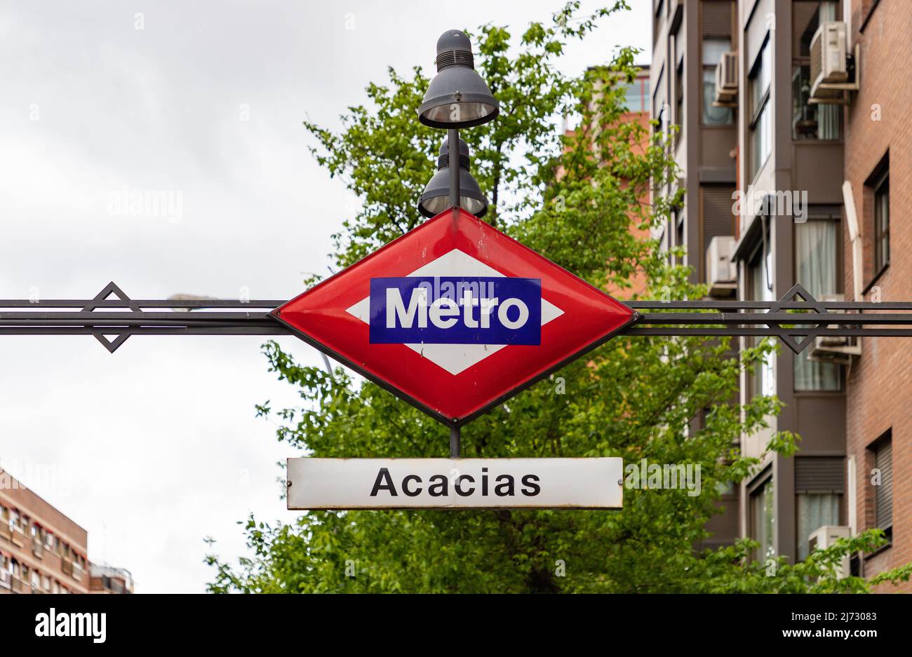 Une photo du panneau de métro Acacias. Banque D'Images
