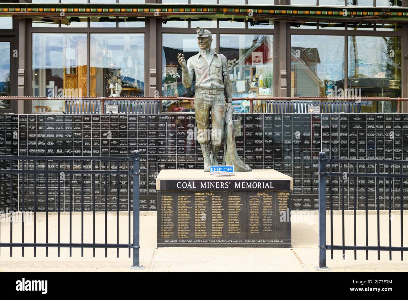 Roslyn, WA, États-Unis - 04 mai 2022; mineurs de charbon; statue commémorative et noms à Roslyn, Washington, y compris l'explosion de la mine le 10 1892 mai Banque D'Images