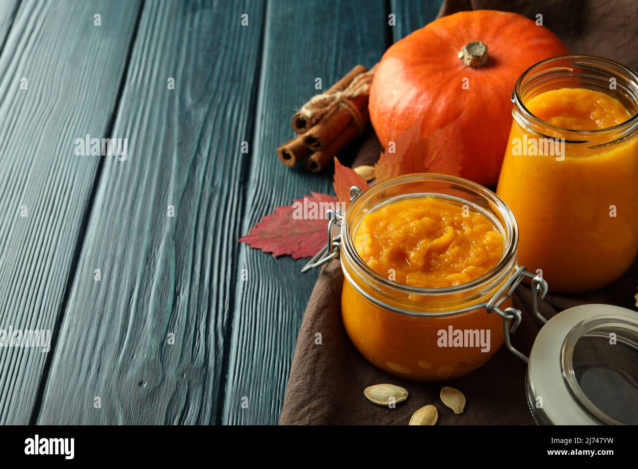 Concept de nourriture savoureuse, confiture de citrouille, espace pour le texte Banque D'Images