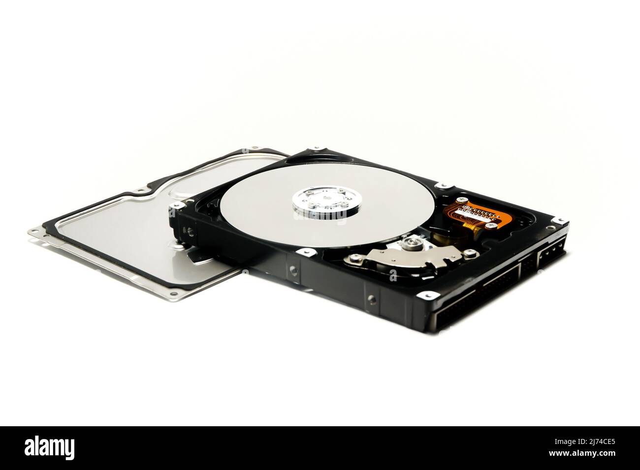 Ouvrez le disque dur isolé sur fond blanc. Périphérique de stockage de  l'ordinateur. Disque dur de l'ordinateur. Mémoire de l'ordinateur Photo  Stock - Alamy