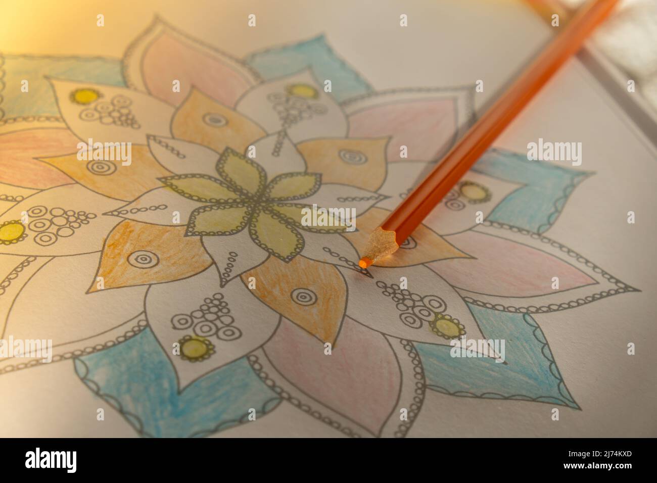 Coloriages mandalas Banque de photographies et d’images à haute résolution - Alamy