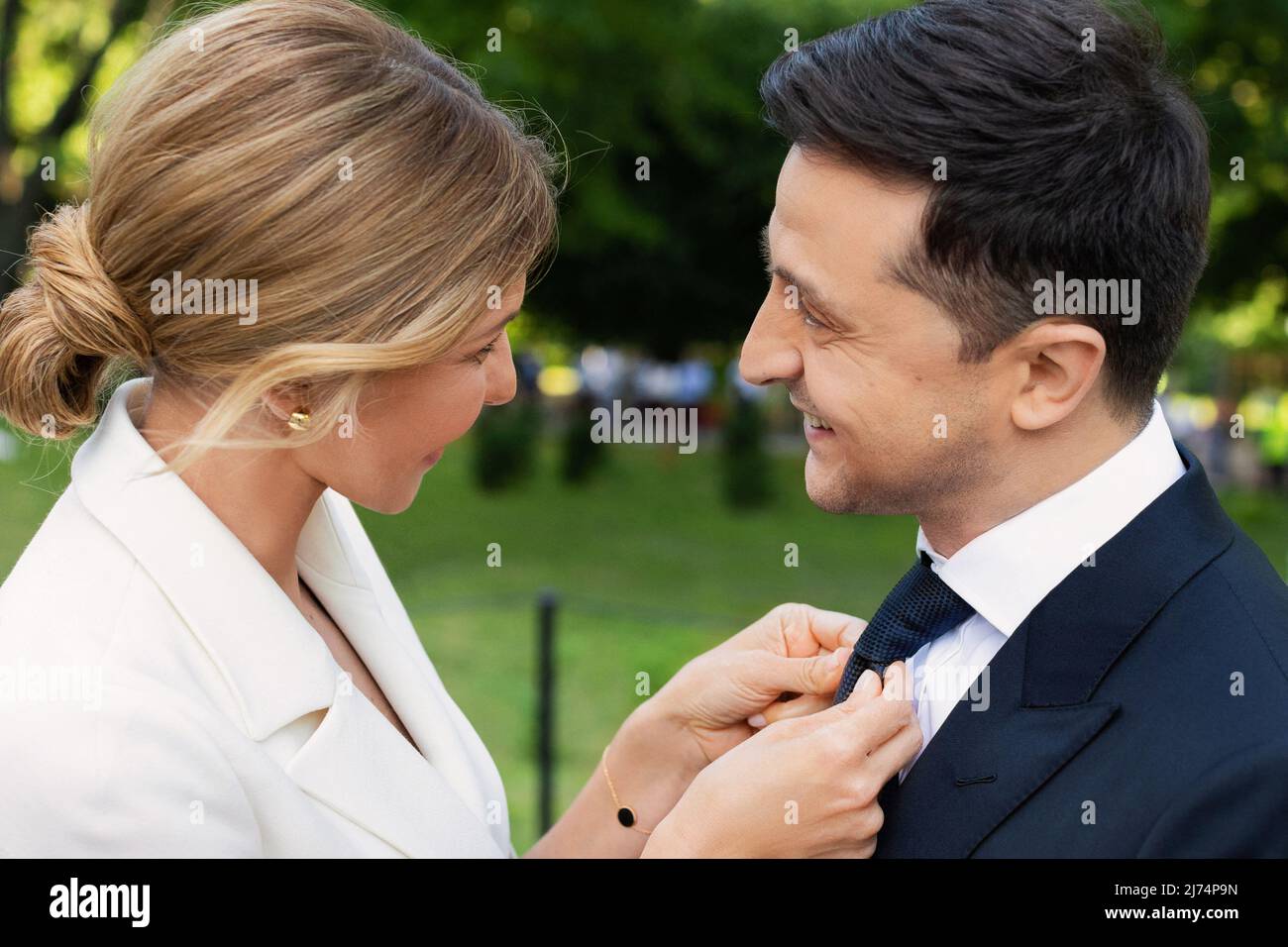 Le président élu de l’Ukraine Volodymyr Zelensky est photographié avec son épouse Olena Zelenska le jour de l’inauguration, Kiev, capitale de l’Ukraine, le 20 mai 2019. (Photo courtoisie: Bureau de presse de Volodymyr Zelenskyi) photo par Ukrinform/ABACAPRESS.COM Banque D'Images