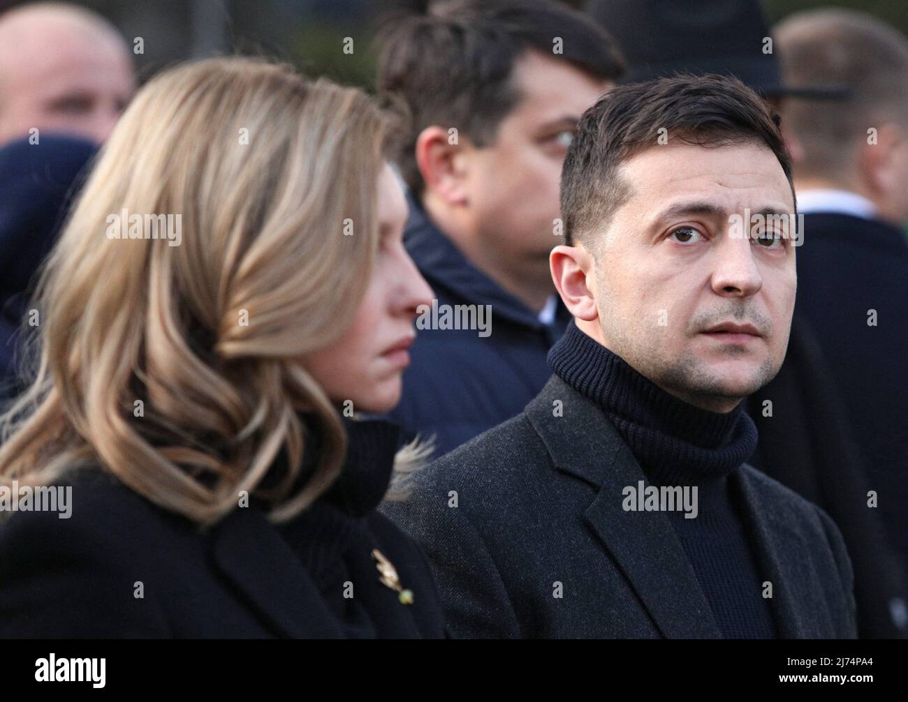 KIEV, UKRAINE - le 23 NOVEMBRE 2019 - Volodymyr Zelenskyy, président de l'Ukraine, et sa femme Olena Zelenska assistent à un événement commémoratif au Musée Holodomor, le jour du souvenir des victimes Holodomor, à Kiev, capitale de l'Ukraine. Le quatrième samedi de novembre, l'Ukraine marque l'anniversaire de l'Holodomor 1932-1933, une famine d'origine humaine qui a été reconnue comme un génocide du peuple ukrainien par les autorités soviétiques. Photo de Ukrinform/ABACAPRESS.COM Banque D'Images