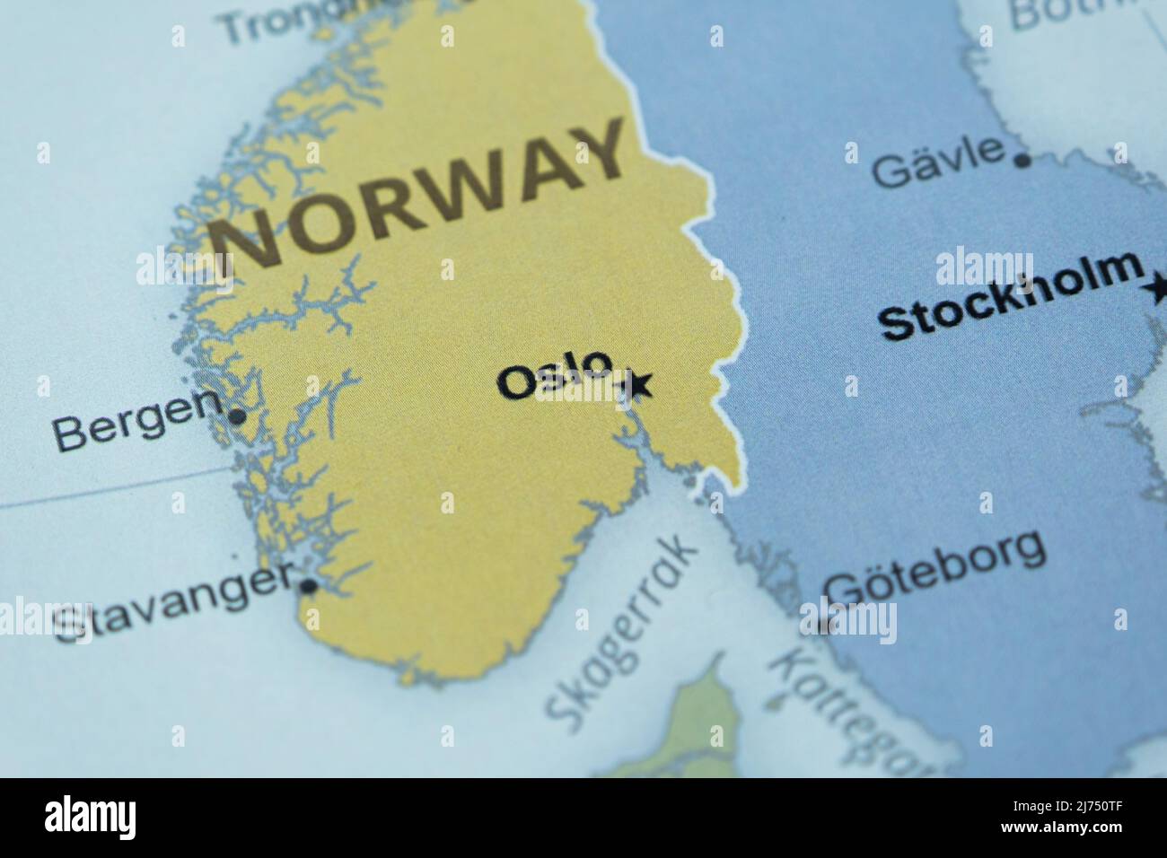 Pays et situation de la Norvège sur la carte, macro-plan et gros plan de la Norvège sur la carte, idée de voyage, concept de vacances, culture norvégienne, Europe du Nord Banque D'Images