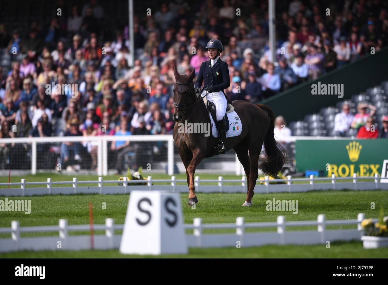 Badminton, Royaume-Uni. 6th mai 2022, Badminton Estate, Badminton, Angleterre; Mars Equestrian Badminton Horse Trials, jour 3; Susie Berry Riding JOHN THE BULL pendant le test de dressage le troisième jour des 2022 épreuves de badminton Horse Trials Credit: Action plus Sports Images/Alay Live News Banque D'Images