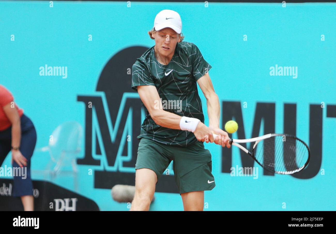 Jannik sinner d'Italie lors du tournoi de tennis Mutua Madrid Open 2022 le 5 mai 2022 au stade Caja Magica à Madrid, Espagne - photo: Laurent Lairys/DPPI/LiveMedia Banque D'Images