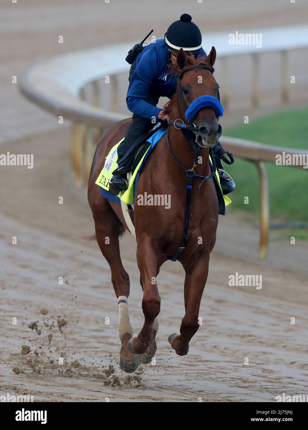 Kentucky Derby espère Taiba galops sur la piste pendant les entraînements du matin alors qu'ils se préparent pour the148th course du Kentucky Derby à Churchill Downs le vendredi 6 mai 2022 à Louisville, Kentucky. Photo de John Sommers II/UPI Banque D'Images