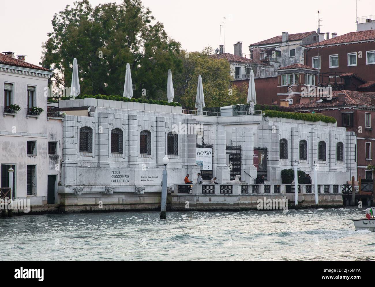 Italien Venendig Peggy Guggenheim Museum -170 am Canal Grande unvollendeter Palazzo Venier dei Leoni von 1749 heute Museum für moderne Kunst Banque D'Images