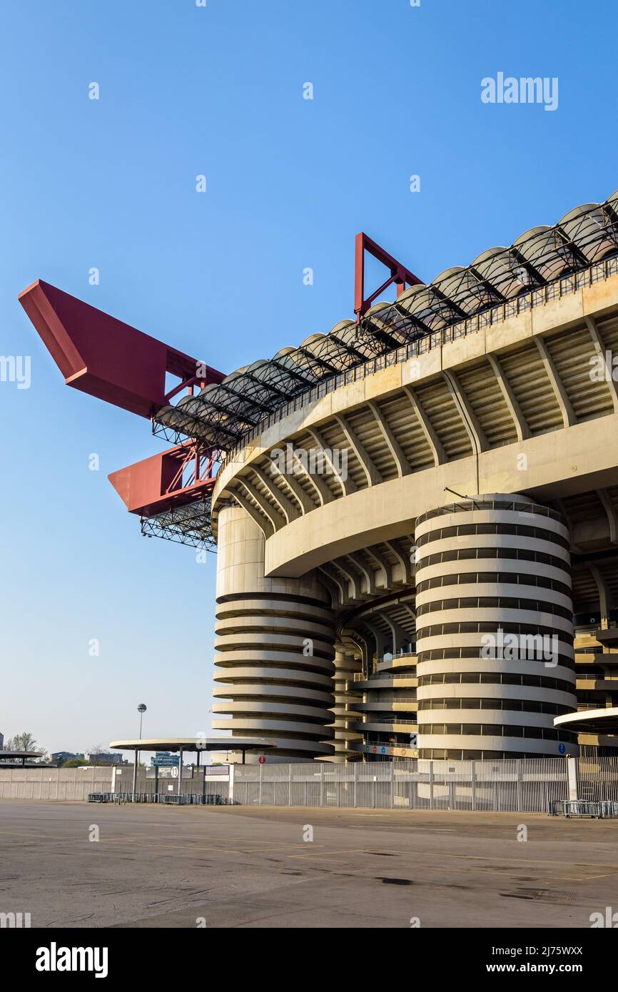 Le stade de football de San Siro est le stade des clubs de football de l'Inter Milan et de l'AC Milan à Milan, en Italie. Banque D'Images