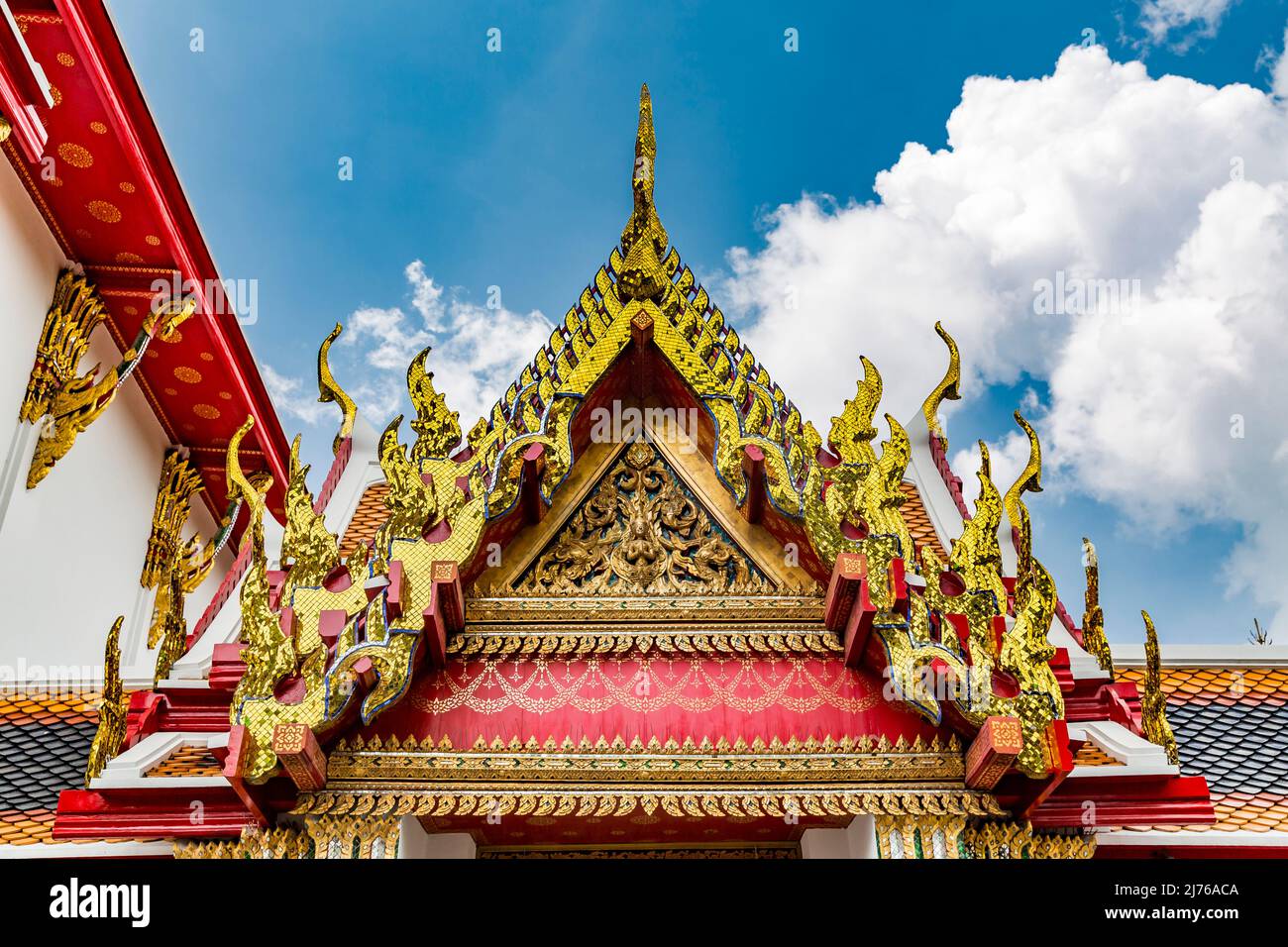 Toit du temple, complexe du temple Wat Pho, temple du Bouddha couché, Bangkok, Thaïlande, Asie Banque D'Images