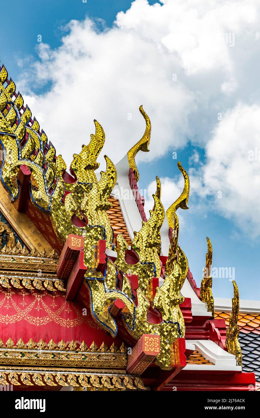 Toit du temple, complexe du temple Wat Pho, temple du Bouddha couché, Bangkok, Thaïlande, Asie Banque D'Images