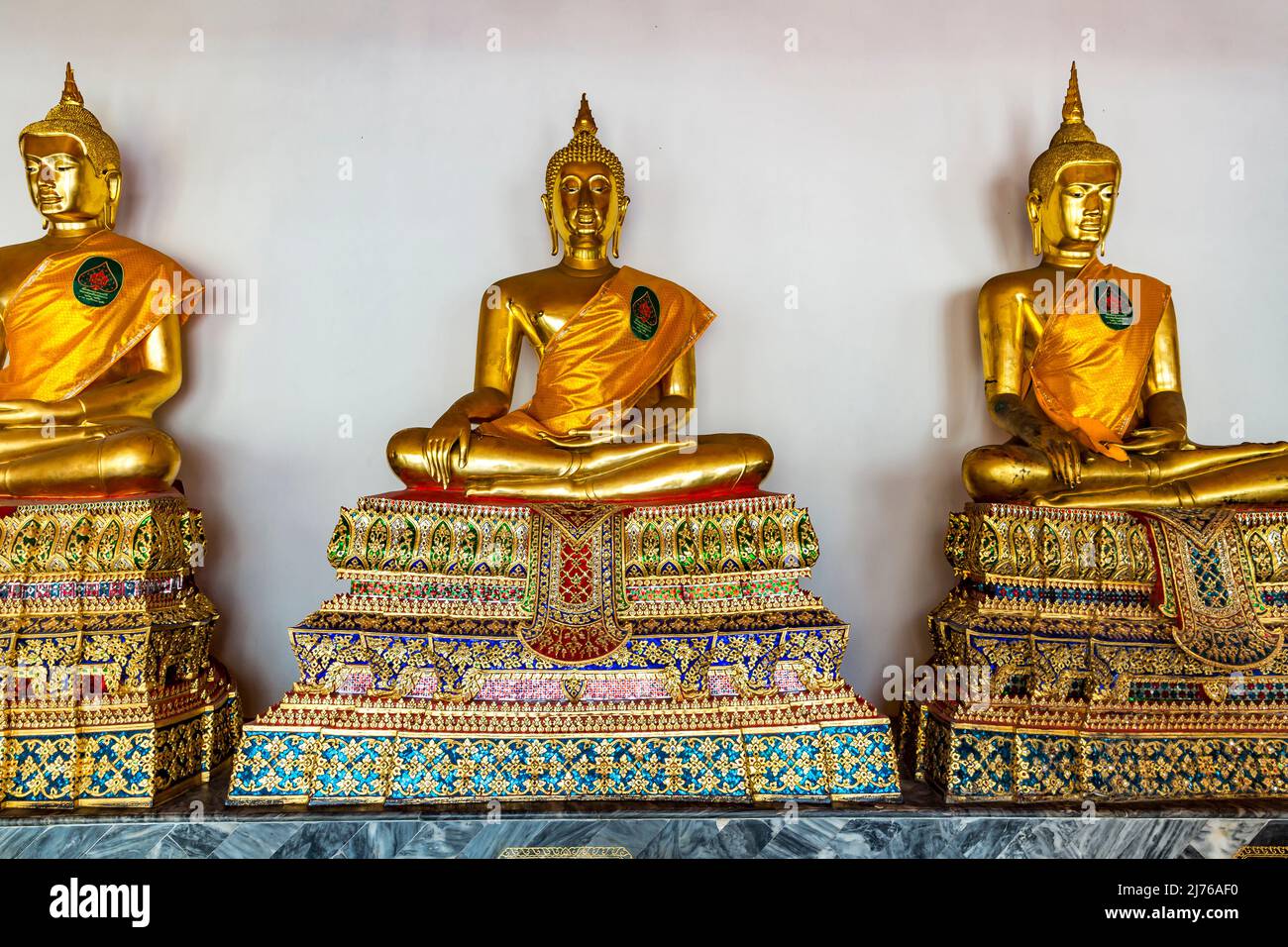 Buddhas assis, Wat Pho temple complexe, Temple du Bouddha couché, Bangkok, Thaïlande, Asie Banque D'Images