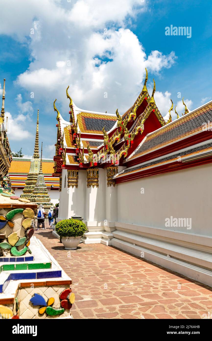 Cour, complexe temple Wat Pho, temple du Bouddha couché, Bangkok, Thaïlande, Asie Banque D'Images