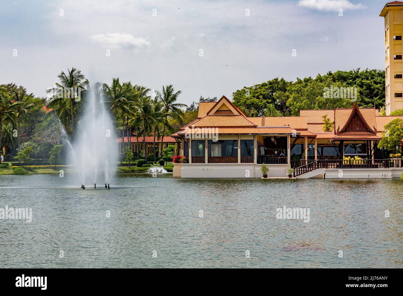 Restaurant, complexe hôtelier Dusit Thani, Hua Hin, province de Prachuap Khiri Khan, Thaïlande, Golfe de Thaïlande, Asie Banque D'Images