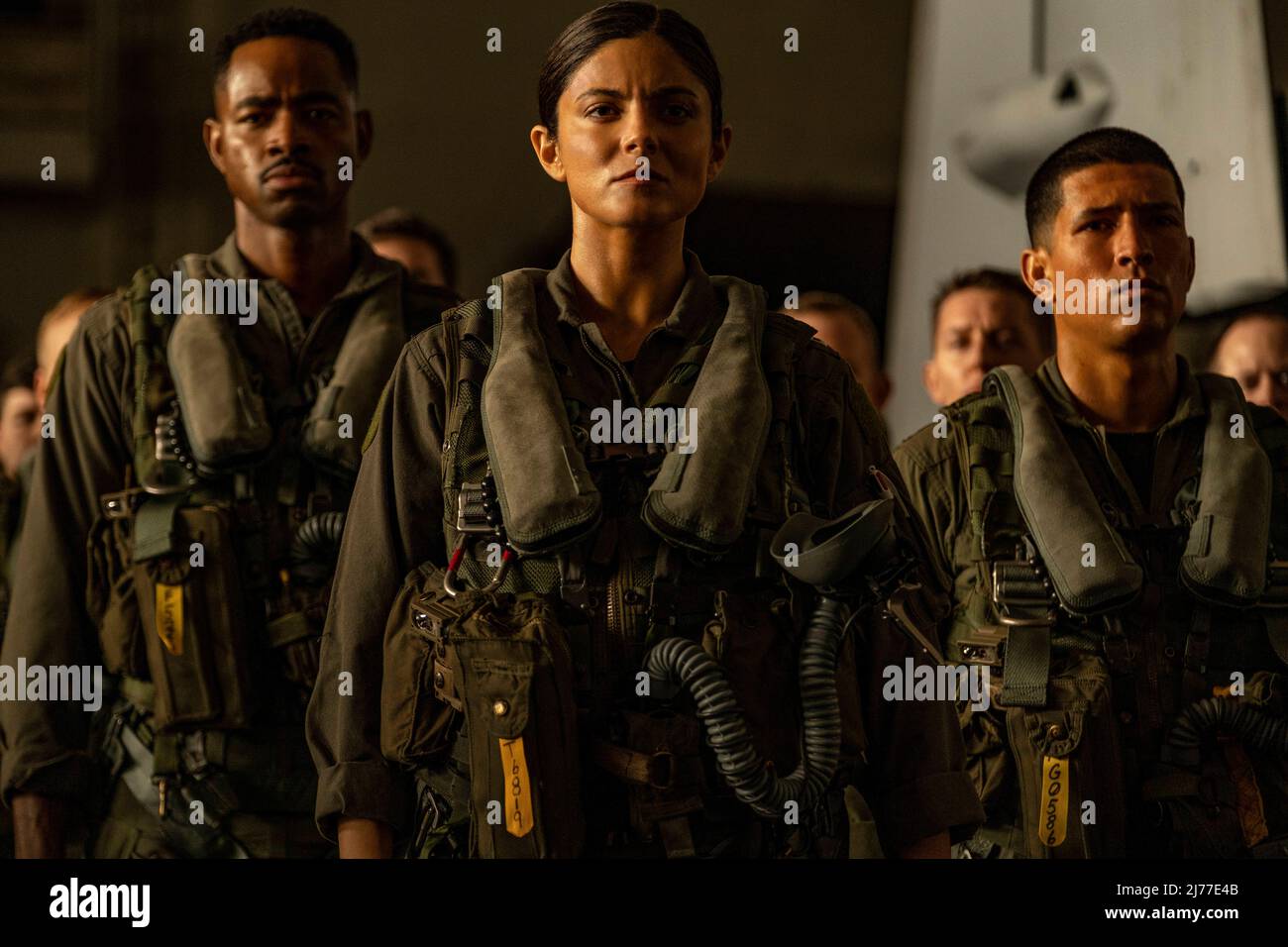 DATE DE SORTIE: 27 mai 2022 TITRE: Top Gun: Maverick STUDIO: Paramount Pictures DIRECTEUR: Joseph Kosinski PLOT: Après plus de trente ans de service comme l'un des plus grands aviateurs de la Marine, Pete Mitchell est là où il appartient, poussant l'enveloppe comme un courageux pilote d'essai et esquivant l'avancement dans le rang qui le terrait. AVEC: MONICA BARBARO comme Phoenix, Jay Ellis et Danny Ramirez. (Image de crédit : © Paramount Pictures/Entertainment Pictures) Banque D'Images