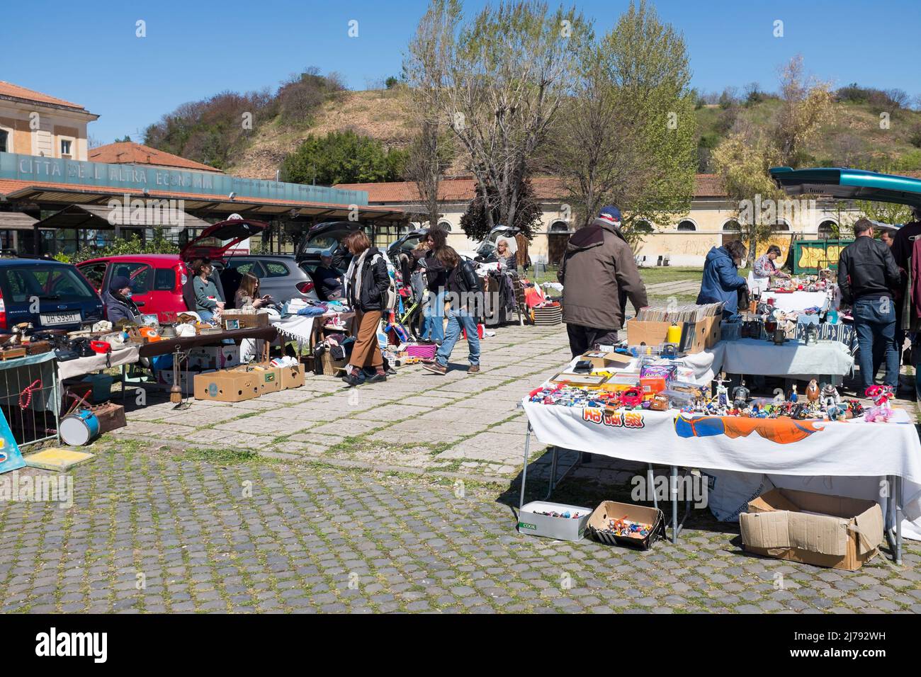 Marché de vente de voitures (Mercatino dell'Ustao con la Tua Auto) à Testaccio Rome Italie Banque D'Images