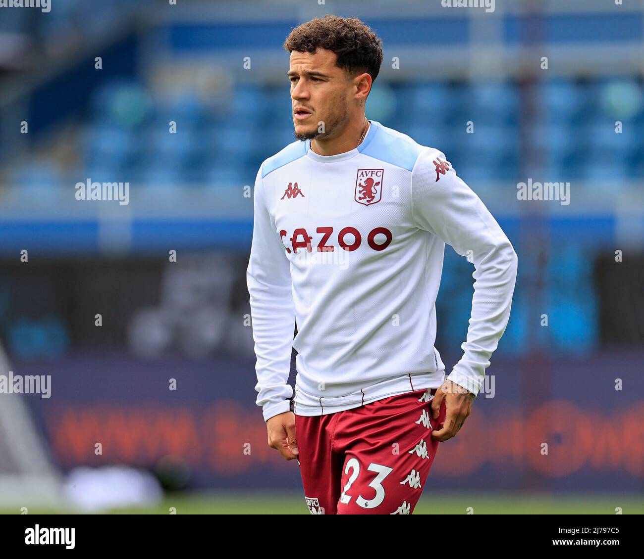 Philippe Coutinho #23 d'Aston Villa pendant l'échauffement pour le match à Burnley, Royaume-Uni le 5/7/2022. (Photo de Conor Molloy/News Images/Sipa USA) Banque D'Images Philippe Coutinho #23 d'Aston Villa pendant l'échauffement pour le match à Burnley, Royaume-Uni le 5/7/2022. (Photo de Conor Molloy/News Images/Sipa USA) Banque D'Images