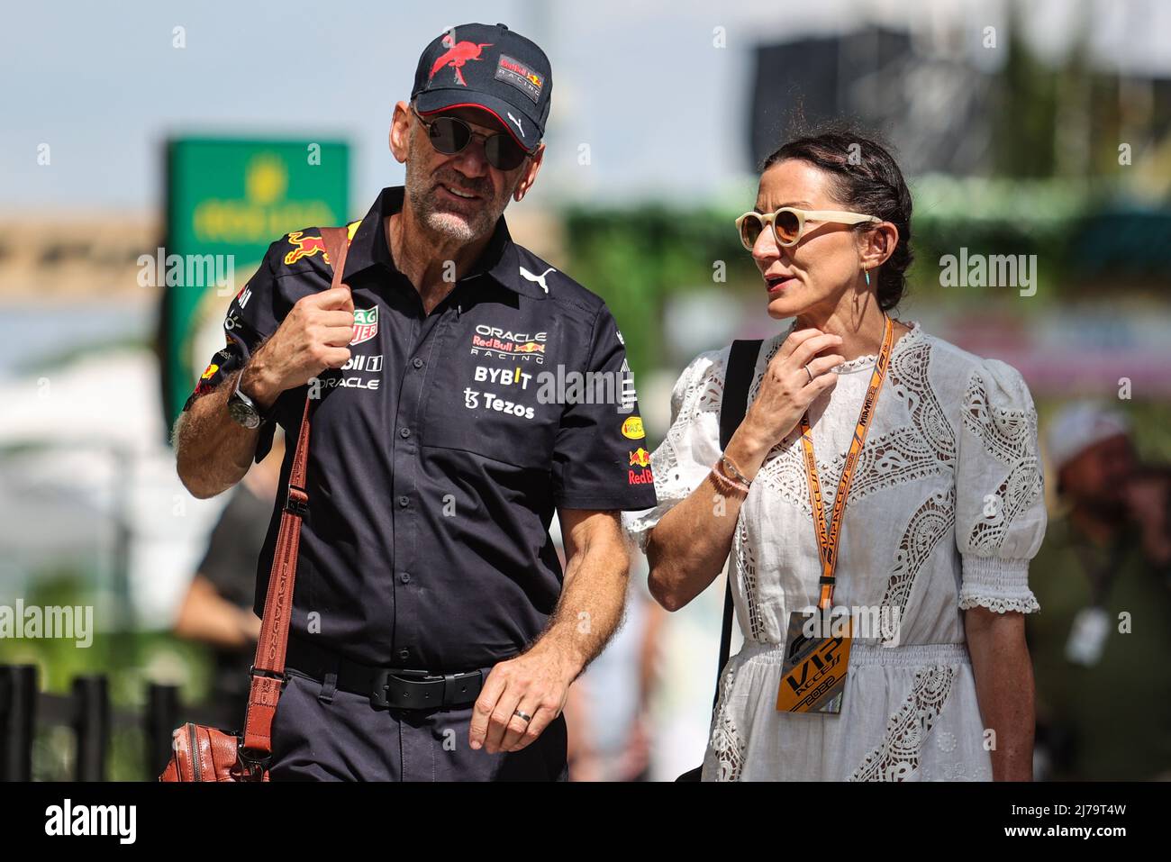 Adrian Newey Gbr Red Bull Racing Chief Technical Officer Avec Sa Femme Amanda Newey 07 05 22 Formula 1 World Championship Rd 5 Miami Grand Prix Miami Floride Etats Unis Journee De Qualification Le Credit