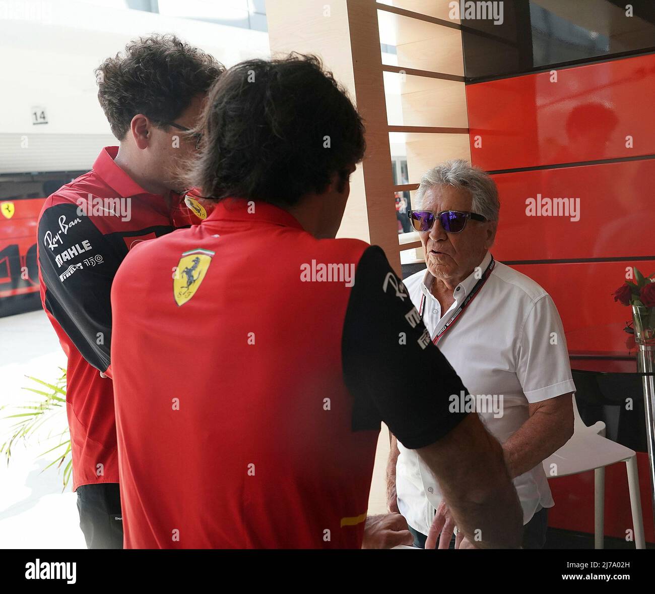 7th mai 2022, Miami International Autodrome, Miami, FORMULE 1 CRYPTO.COM GRAND PRIX DE MIAMI, sur la photo Mario Andretti, Carlos Sainz Jr. (ESP), Scuderia Ferrari, Team principal Mattia Binotto (Scuderia Ferrari Mission Winnow) Banque D'Images