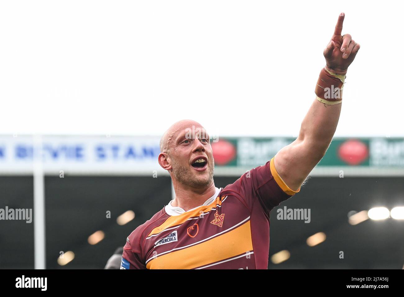 Chris Hill (8) de Huddersfield Giants fête à la fin du match en , le 5/7/2022. (Photo de Craig Thomas/News Images/Sipa USA) Banque D'Images